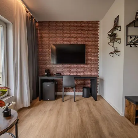 Industrial Design - Lohnhalle *